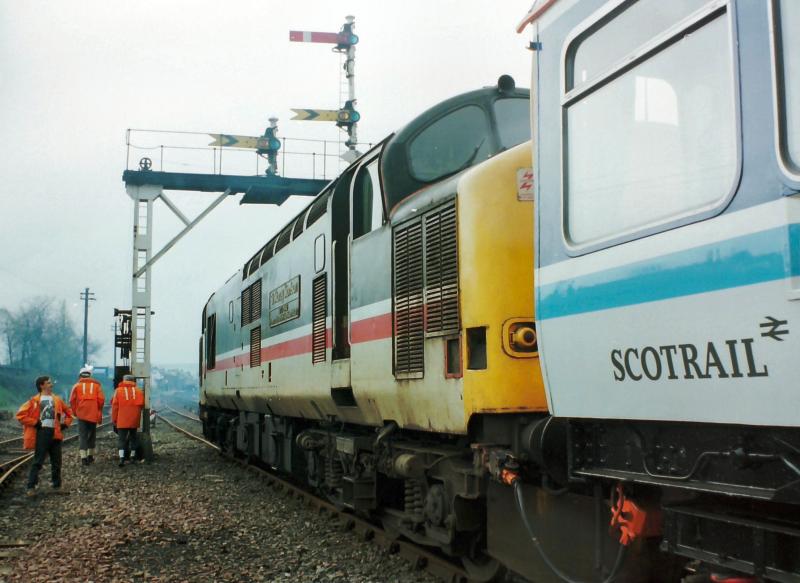 Photo of 37423 at Larbert North with the Insection Saloon out for a Jolly.