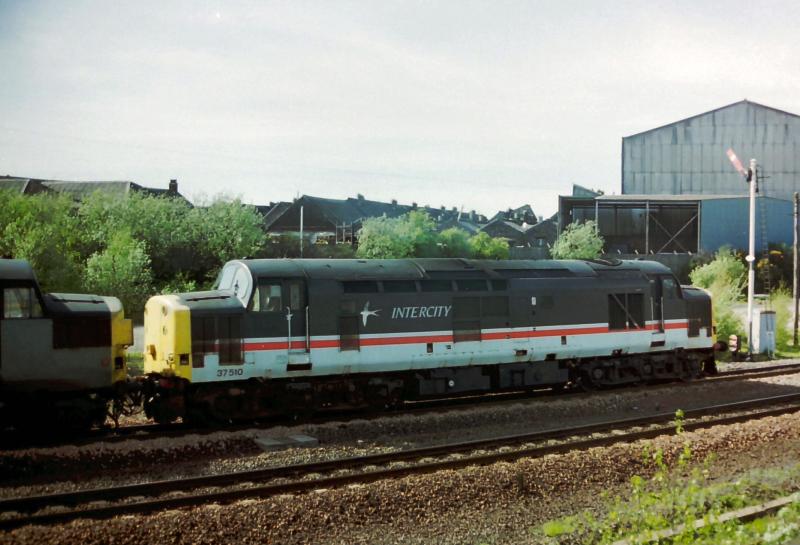 Photo of 37510 at Larbert.