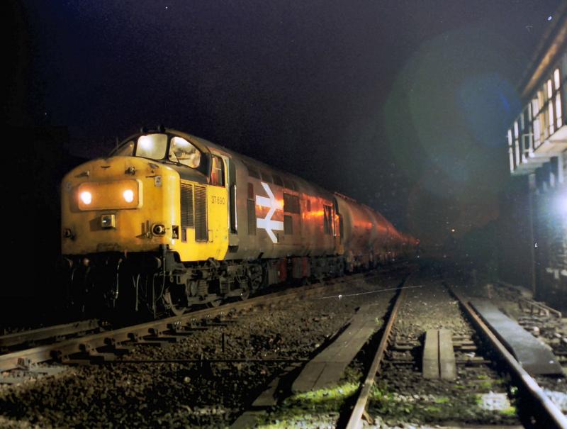 Photo of 37690 with the last Soda-ash, 6M27, 1.5.93