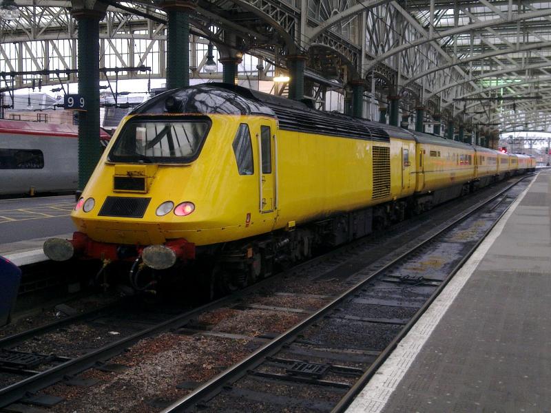 Photo of 43014 leads the NMT at Glasgow Central