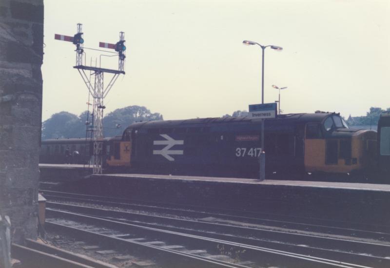 Photo of 37417 at Inverness