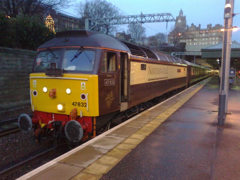 Photo of 47832 at Edinburgh 