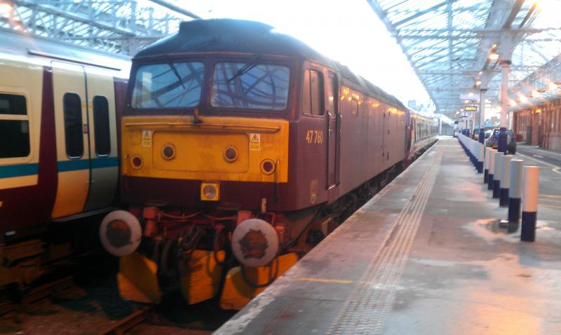 Photo of 47760 helensburgh central