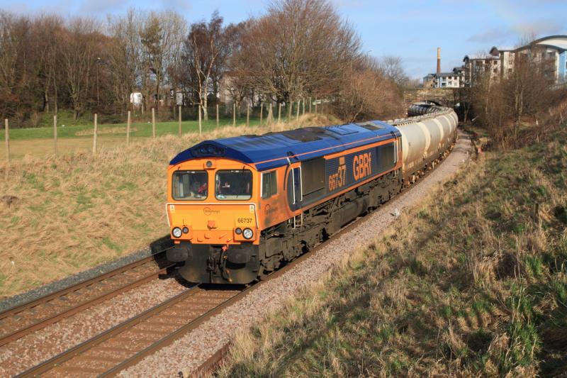 Photo of 66737 in the sun