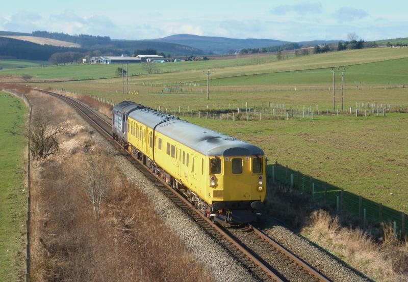 Photo of 37667 pushing 9701 and 999508 Keith 050312