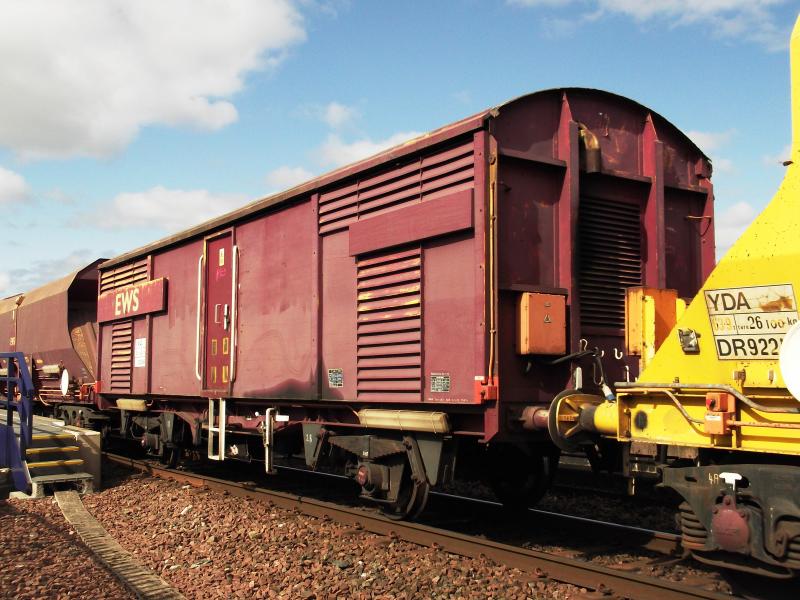 Photo of another view of the generator van