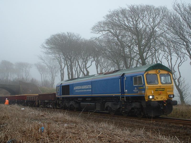 Photo of Bardon Aggregates Freightliner 66623