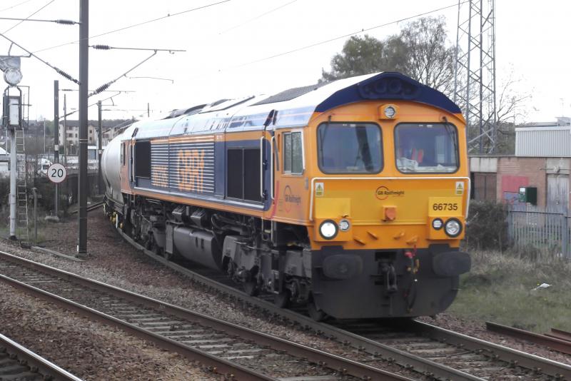 Photo of 66735 at Slateford