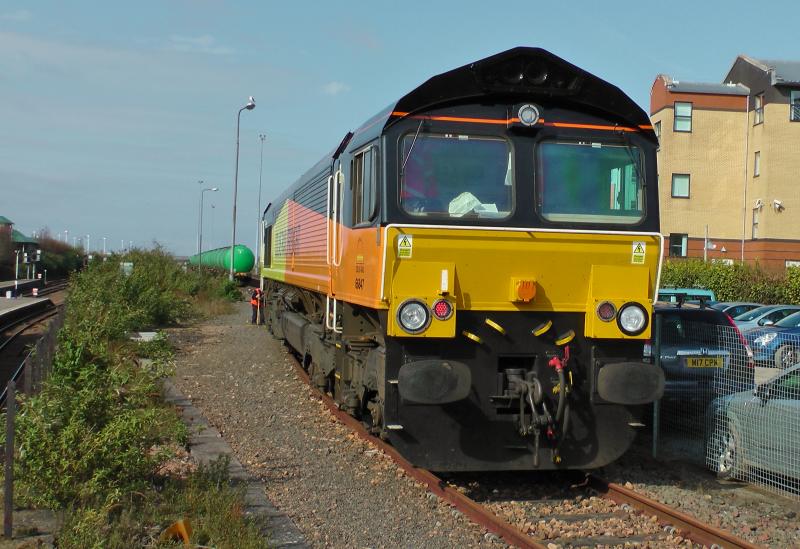 Photo of 66847 6Z46 Linkswood tanks Dundee Yard R/R