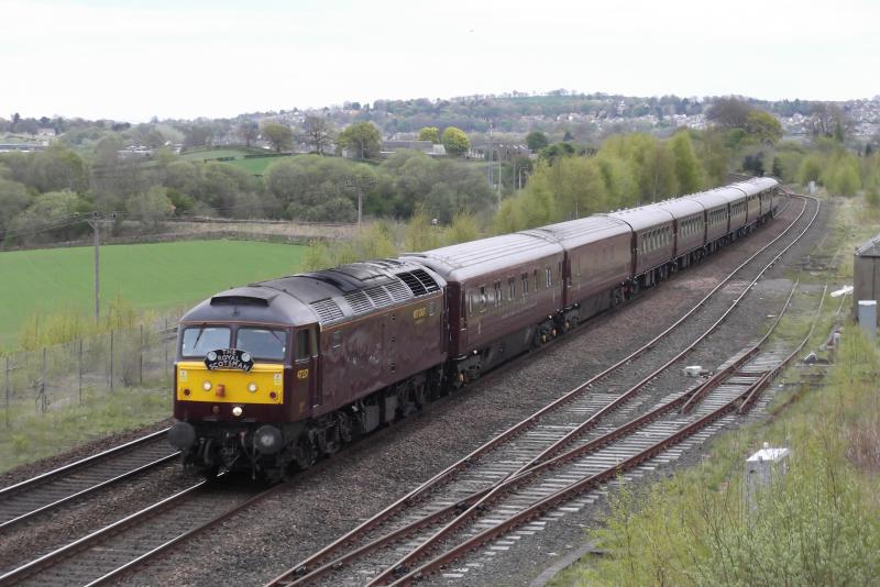 Photo of 47237 passing Bo'ness DGL - 04-05-12