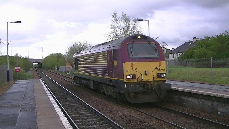 Photo of 67025 at Carmyle 24-04-12