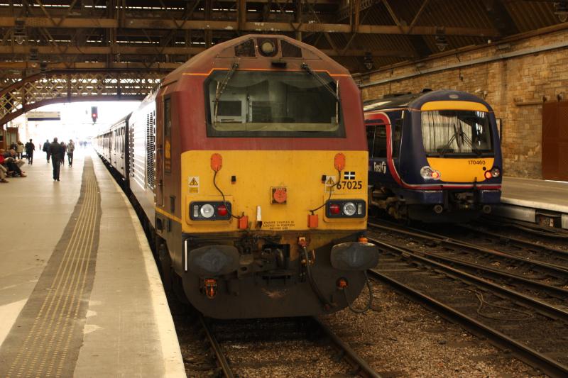 Photo of 67025 on the rear of the cathederals explorer at perth.