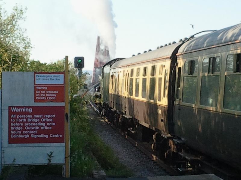 Photo of GWR castle 5043 at DALMENY