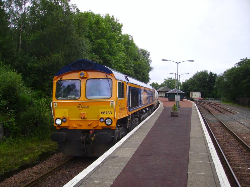 Photo of 66733 at Garelochead