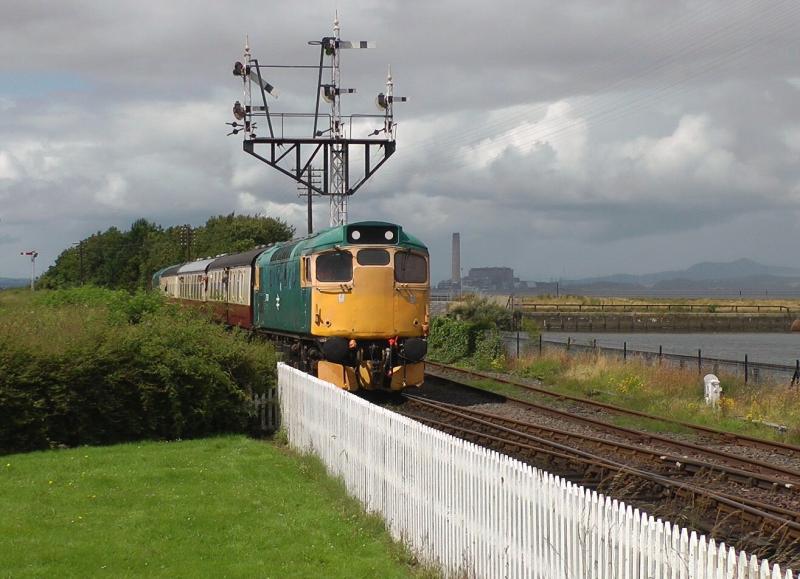 Photo of 27001 & 26024 arrive into Bo'ness 28/07/12