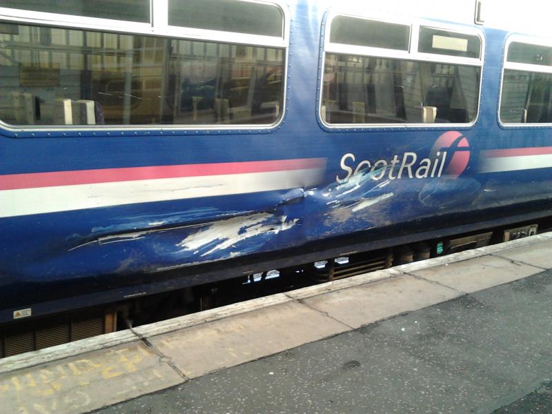 Photo of 156499 stranraer damage