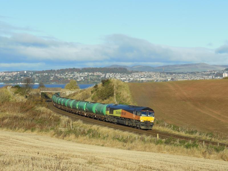 Photo of Linkswood Tanks pass Wormit