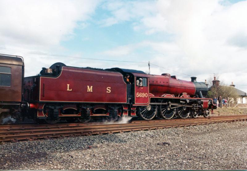 Photo of LMS 5690 Leander