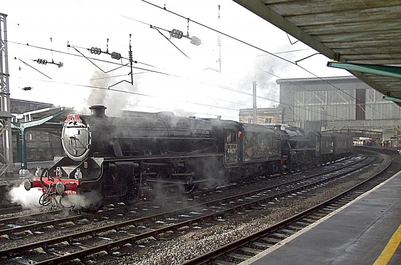 Photo of 44871 and 45407 at Carlisle