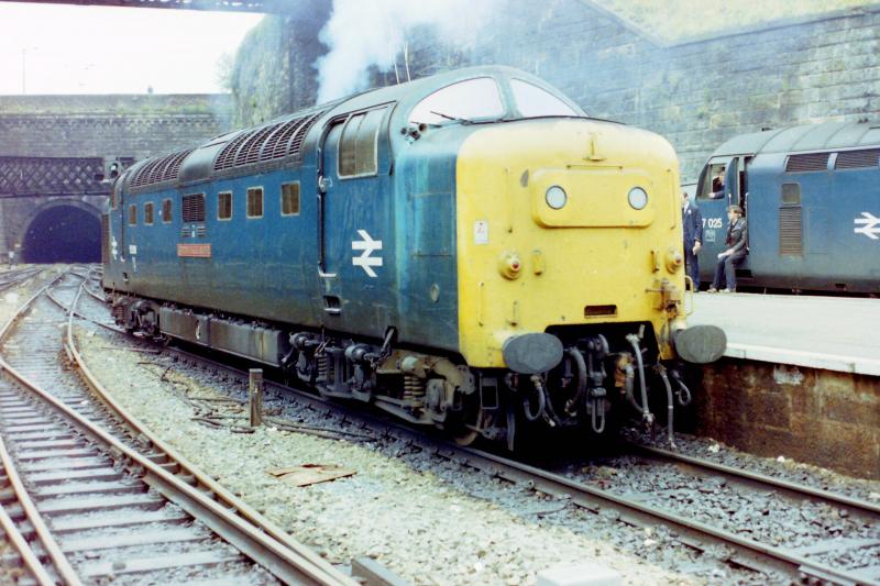 Photo of 55016 - 1200 Scarboro - Glasgow at Queen Street - 25th July 1981