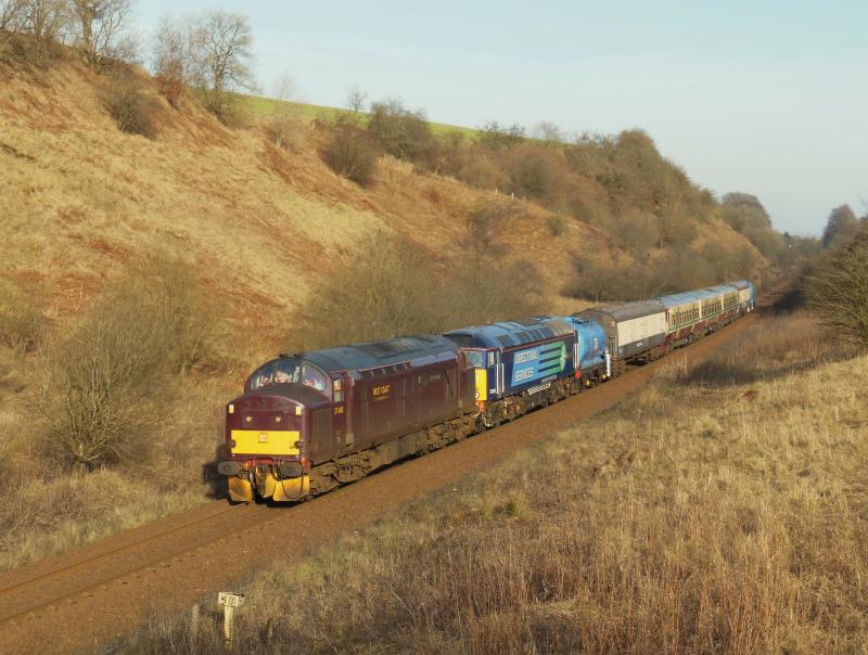 Photo of 37685 57304 334002 6Z58 Yoker to Kilmarnock 17/02/13 Shillford Bank