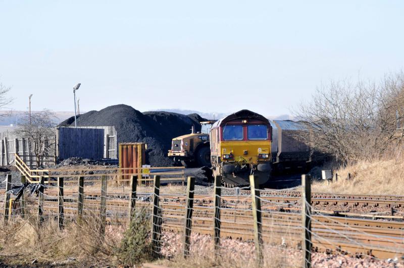 Photo of 66177 in Crowbandsgate Loading Area