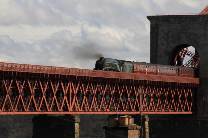 Photo of 60009 on The Bridge