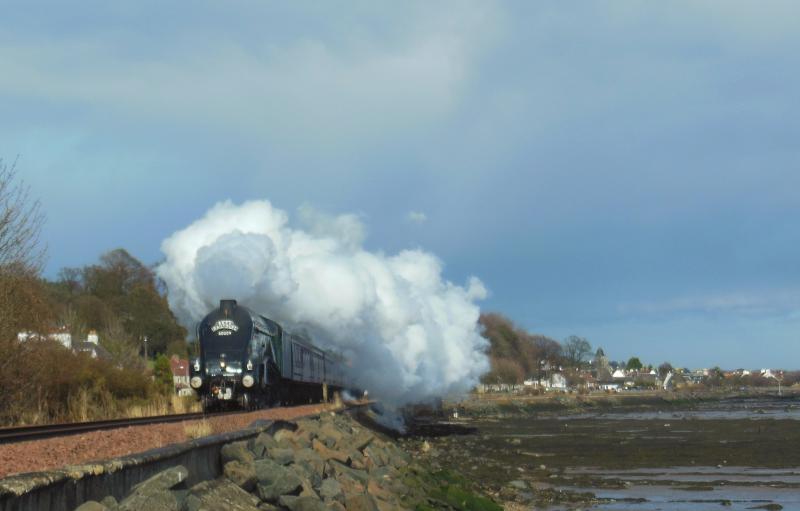 Photo of 60009 Forth Circle Culross