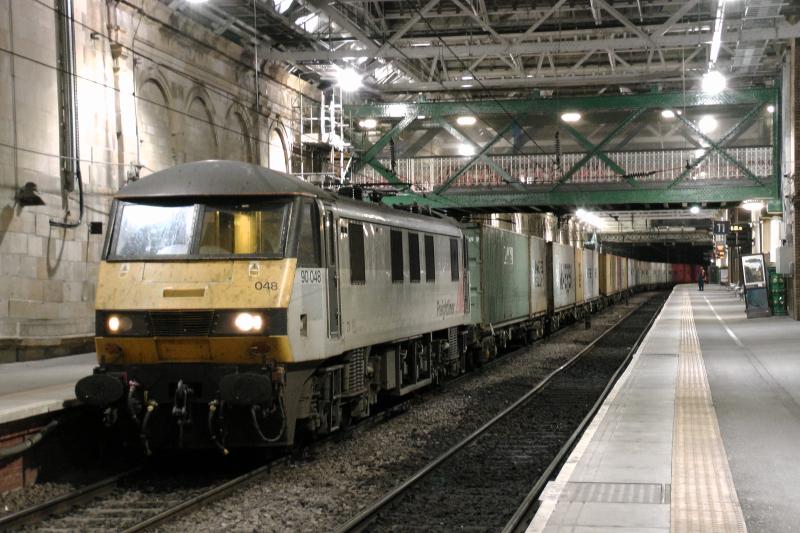 Photo of 90048 4L89 180713 Edinburgh Waverley