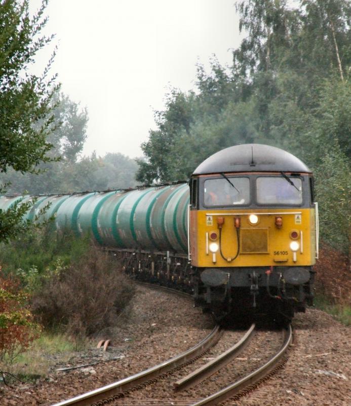 Photo of 56105 approaches Camelon with 6L82 for Linkswood.