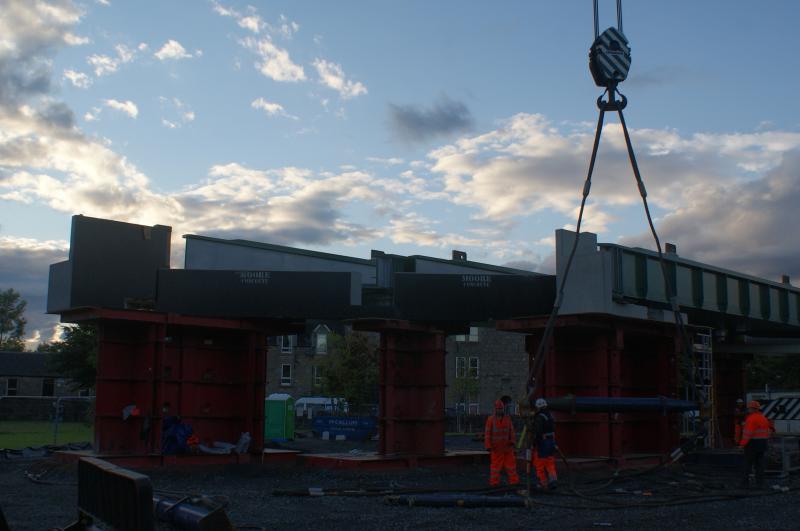 Photo of Causewayhead crane lift done so the lifting tackle is removed