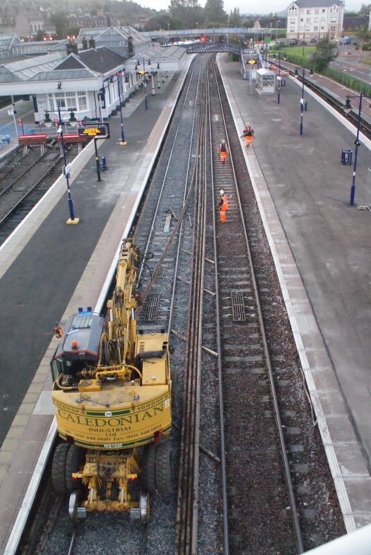 Photo of Shifting lengths of rail at P.6 Stirling