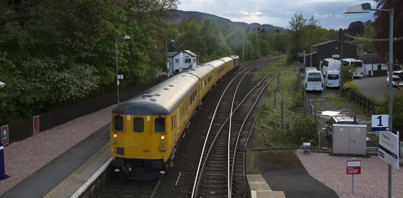 Photo of 37419 TEST TRAIN AT PITLOCHRY 10.5.14 (3).jpg