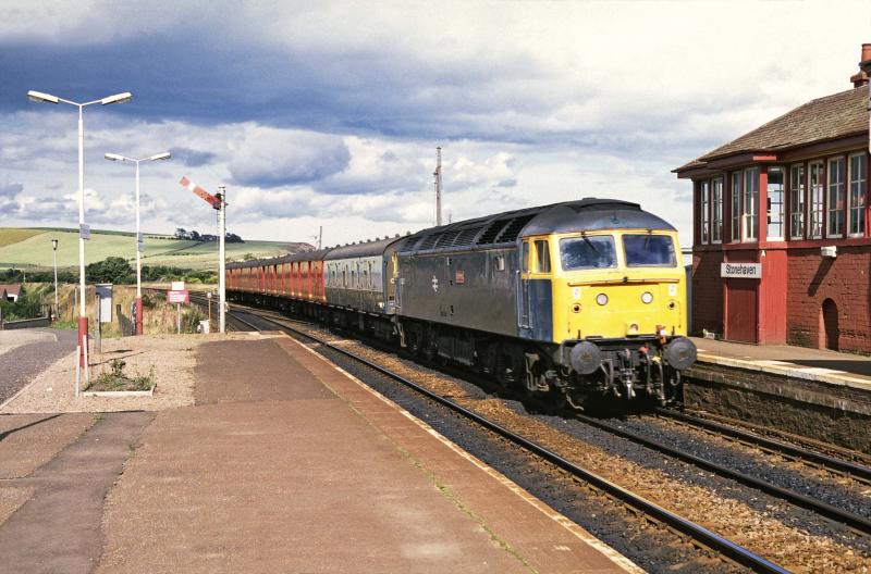 Photo of 47425 HOLBECK  POSTAL STONEHAVEN SUMMER 1990.jpg