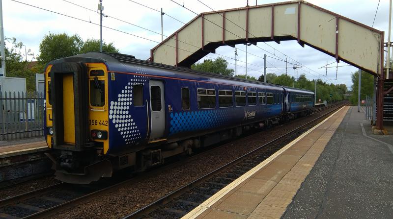 Photo of 156 442 at Holytown