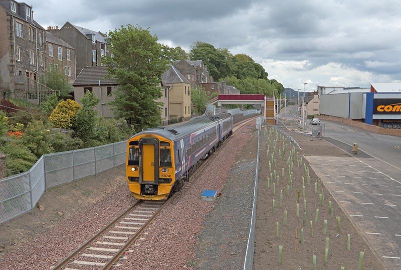 Photo of 158741 at Low Buckholmside, Galasheils