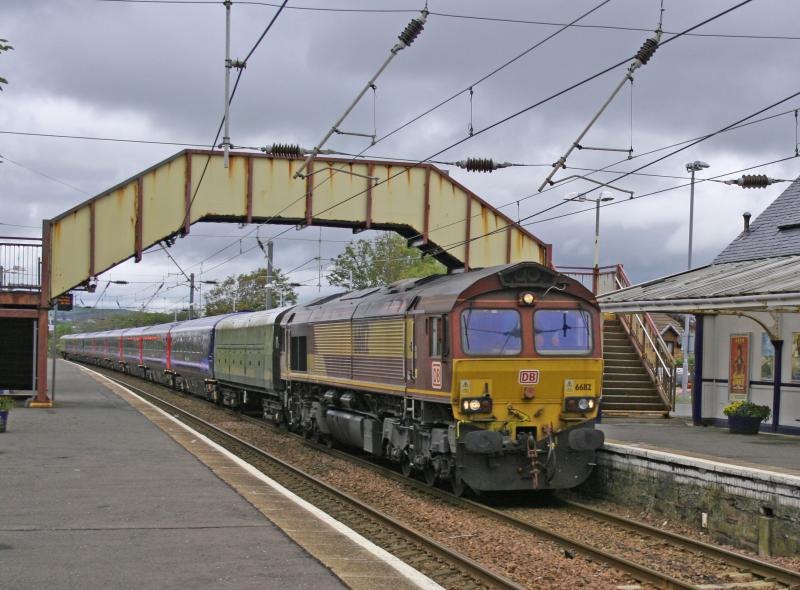 Photo of DBS 66112 on 5Z43 ex Wabtec Ltd. to Laira south through Prestwick Town on 19-06-15.jpg