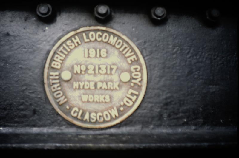 Photo of North British works plate No 21317 of 1916 on 140C231