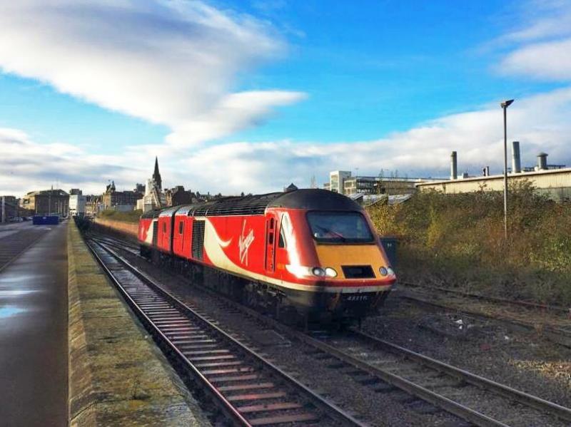 Photo of 43318 43311 0Z43 Dundee 221115