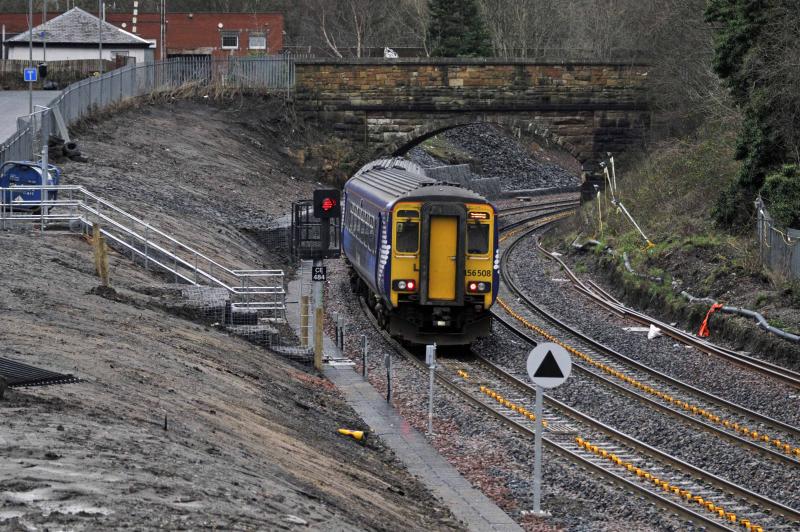 Photo of 156508 On the Anniesland Chord at Gas Works Bridge