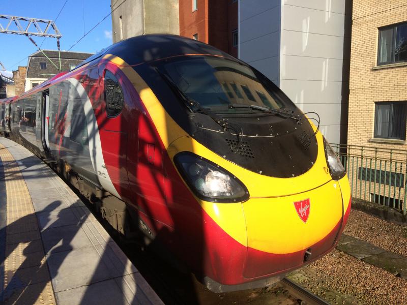 Photo of VT 390122 at Glasgow Central