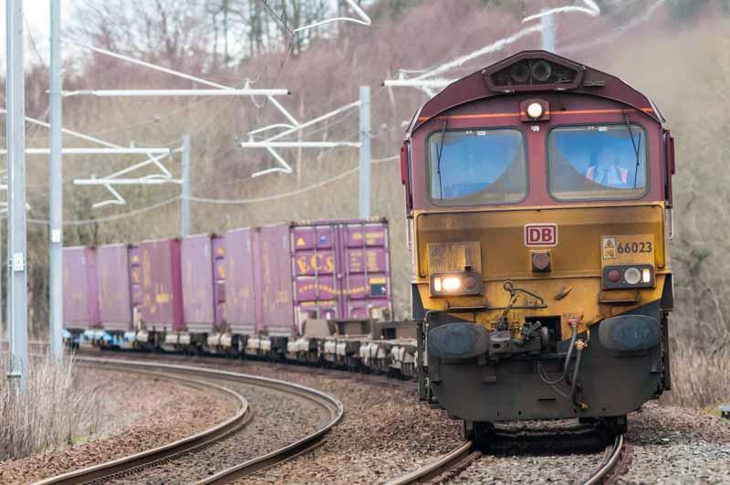 Photo of 66023 approaching Greenfoot LC