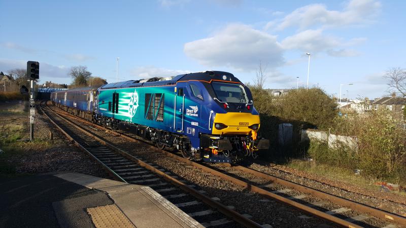 Photo of 68020 passing Kirkcaldy