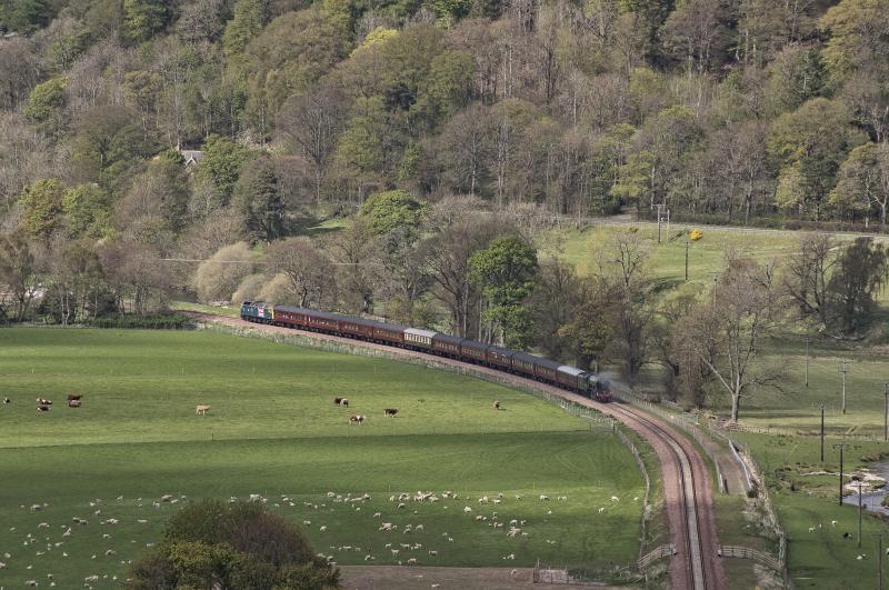 Photo of F.S. AND 47580 HEAD FOR EDINBURGH ABOUT 2 MILES NORTH OF STOW.jpg