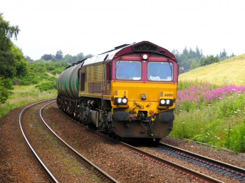 Photo of 66100 & Lairg tanks @ Gleneagles  -  16 July 2016