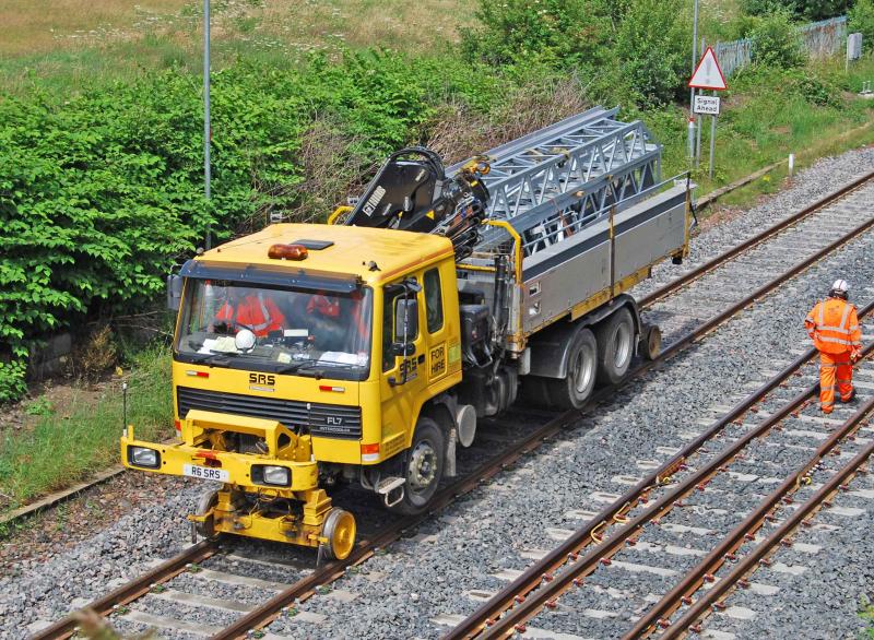 Photo of Mast Being Delivered by RRV to site