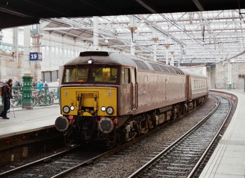 Photo of 57316 at Edinburgh Waverley