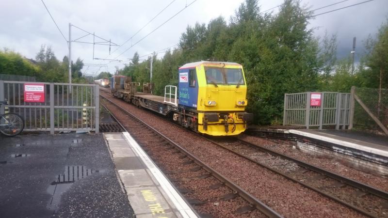 Photo of MPV 98954 at Coatbridge Central