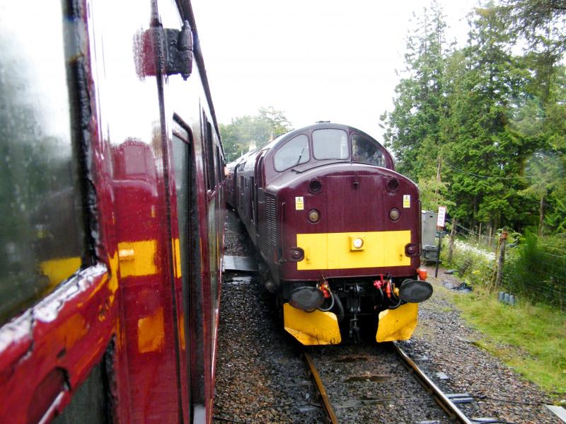 Photo of 37516 'Loch Laidon' @ Glenfinnan - 12 September 2017