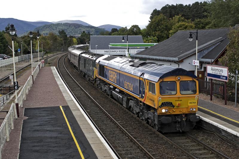 Photo of SRPS AYR TO INVERNESS TOUR WITH 66764 AND 73970 (1).jpg